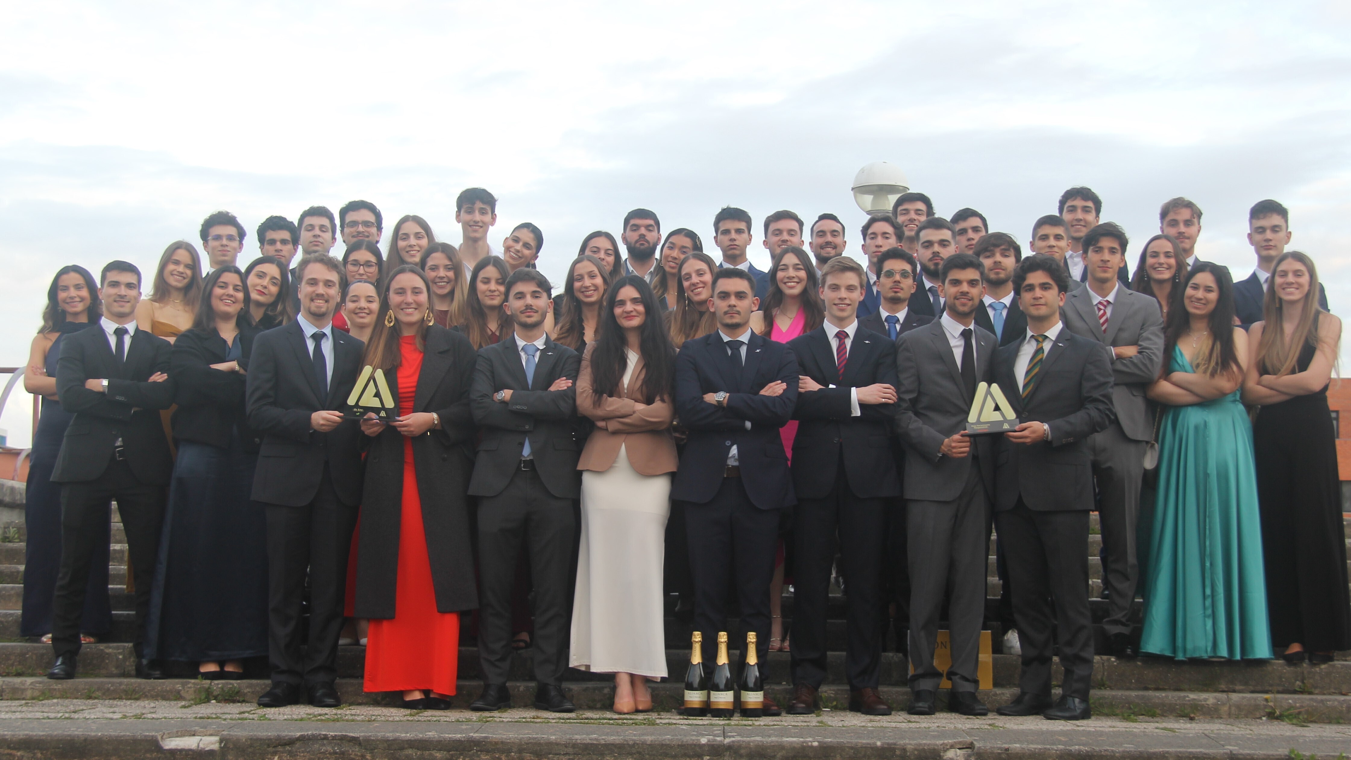 Com 2 novos prémios, JuniFEUP reforça o seu impacto no Movimento Júnior Português